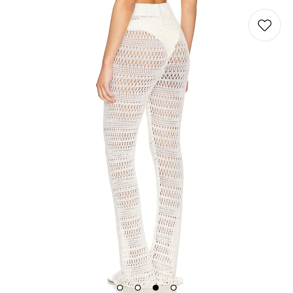 LSPACE Golden Hour Pant in Cream
NWOT size small retail $165 - Picture 4 of 6